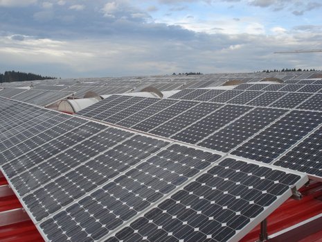 Photovoltaikanlage seitliche Ansicht